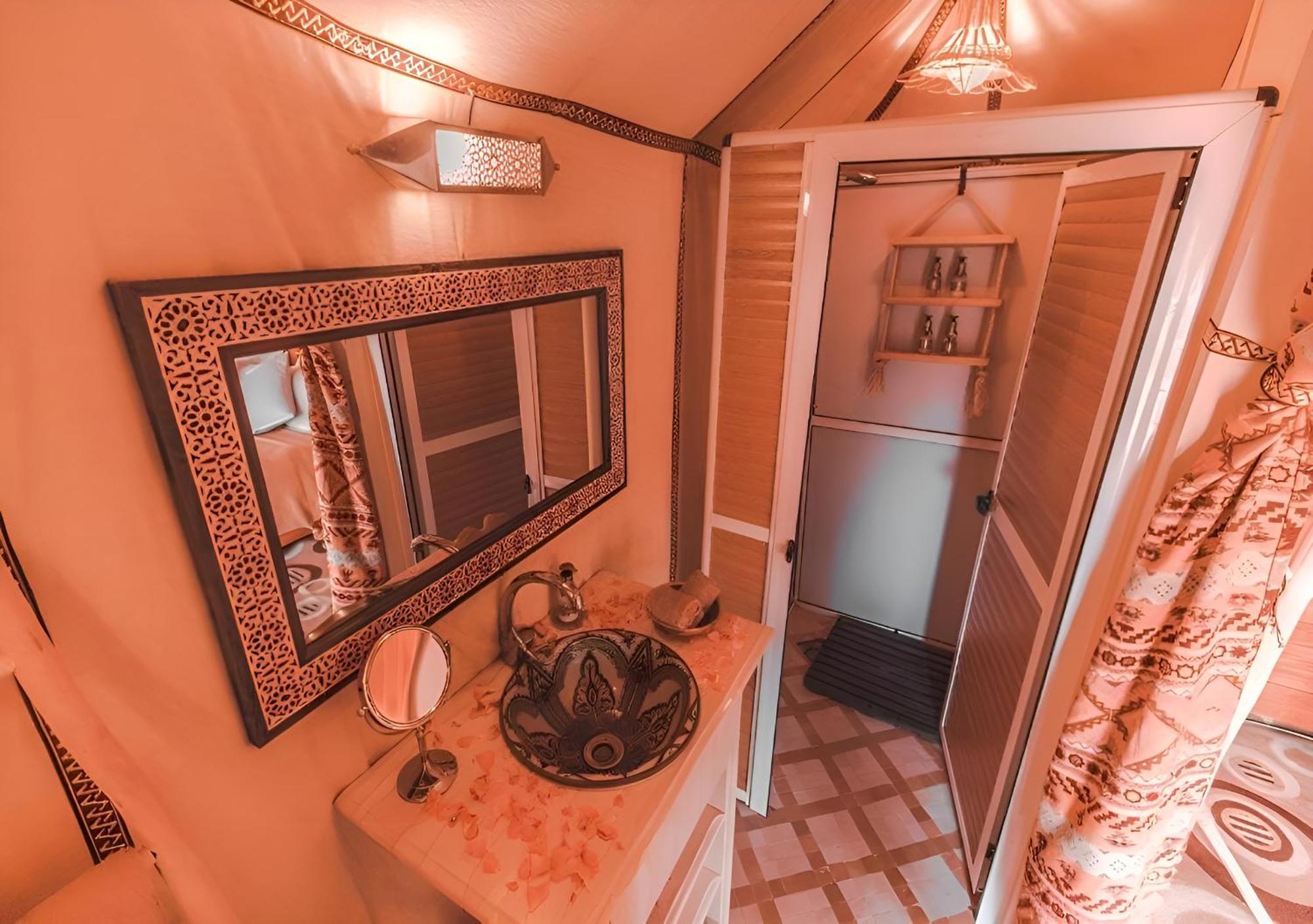Merzouga Luxurious Tented מראה חיצוני תמונה